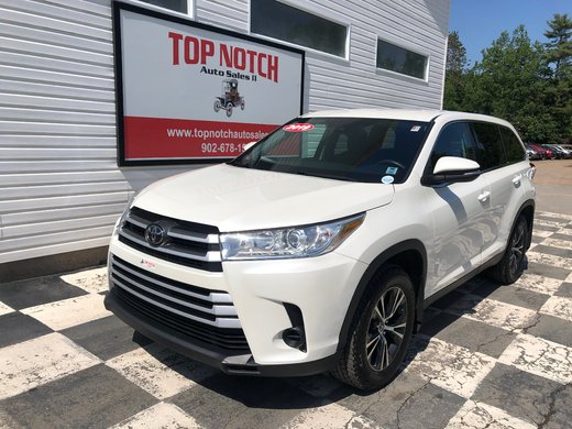 2019 Toyota Highlander LE - reverse camera, adaptive cruise control, a/c