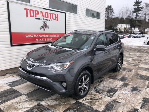 2018 Toyota RAV4 XLE- Heated Seats, Backup camera, Power seats