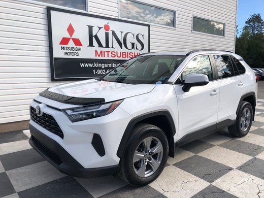 2022 Toyota RAV4 XLE - Heated Steering Wheel & Seats, Carplay