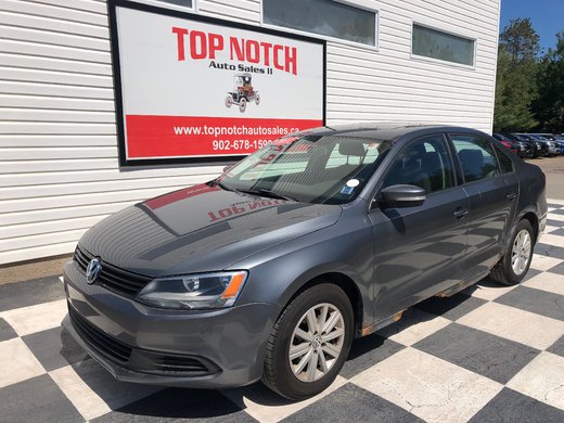 2011 Volkswagen Jetta Comfortline- Heated seats, Sunroof, power mirrors