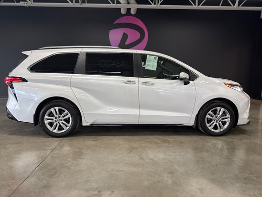 2022 Toyota Sienna LIMITED