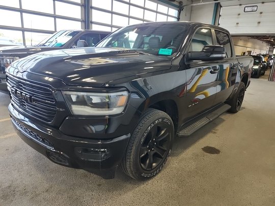 Ram 1500 SPORT CREWCAB V8 4X4 TOIT-PANORAMIQUE 2023
