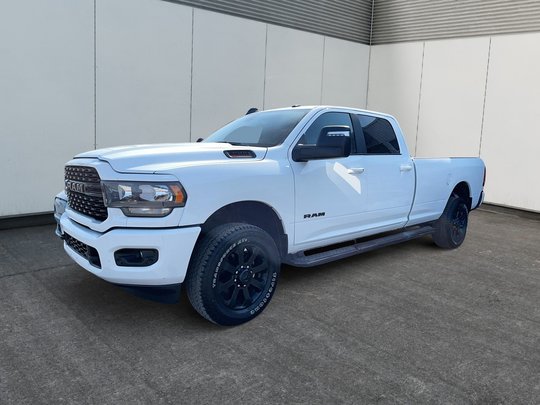 Ram 3500 Big Horn Night Crewcab V8 4X4 2024