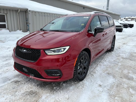 Chrysler Pacifica SELECT 2026