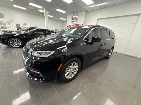 Chrysler Pacifica SELECT 2026