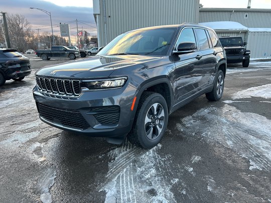 2025 Jeep Grand Cherokee 4xe 4XE