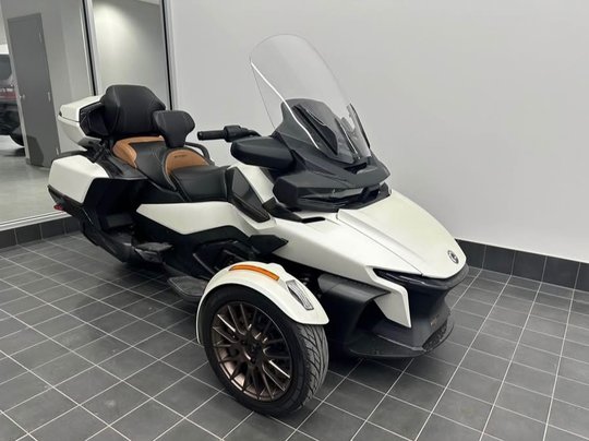 2024 Can-Am Spyder Roadster RT Edition Sea to SKY