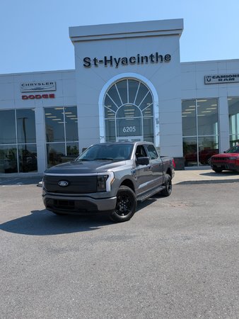 Ford F-150 Lightning XLT SuperCrew 4x4 Navigation 2025