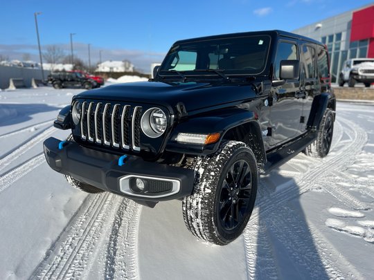 2023 Jeep Wrangler 4xe UNLIMITED SAHARA 4X4 // DEUX TOITS