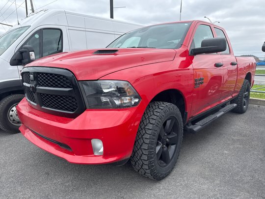 Ram 1500 Classic Express Night 4x4 V6 2022