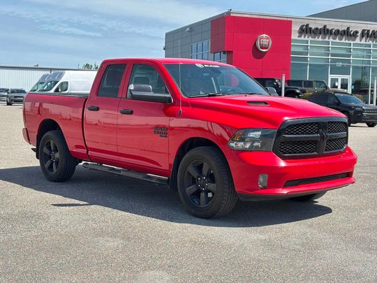 2022 Ram 1500 Classic EXPRESS // QUAD CAB // BOÎTE 6.4''