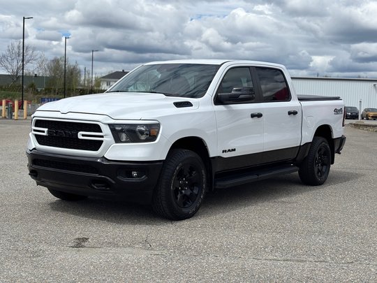 Ram 1500 BIG HORN 4X4 CREW CAB // V8 // BACK COUNTRY 2023