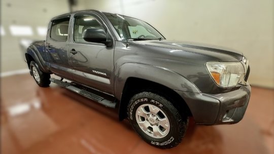 Toyota Tacoma SR5 V6 Double Cab 4x4 2015