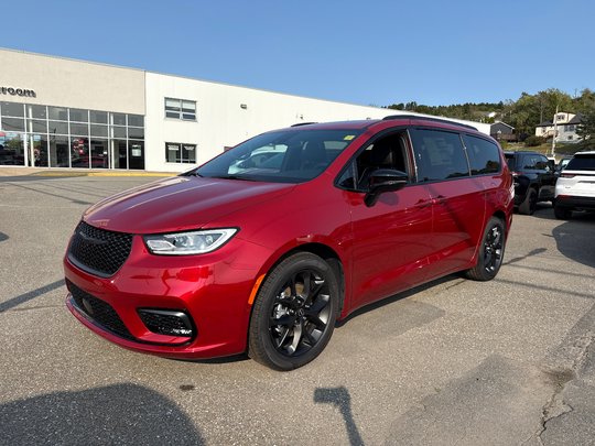 Chrysler Pacifica LIMITED 2026