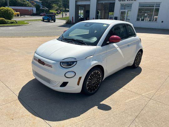 2024 Fiat 500e RED