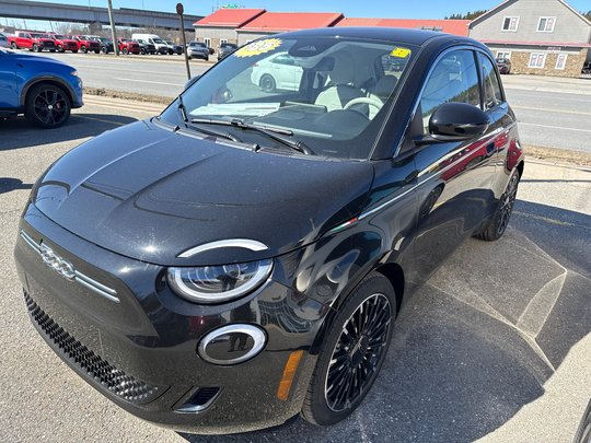 2025 Fiat 500e La Prima