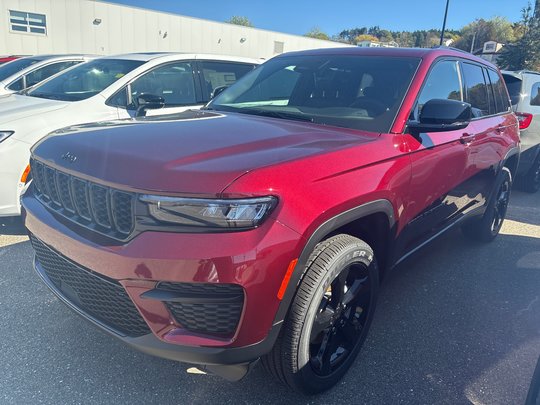2025 Jeep Grand Cherokee LAREDO ALTITUDE