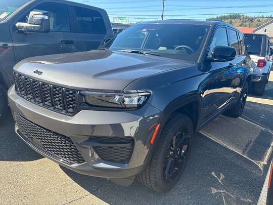 2025 Jeep Grand Cherokee LAREDO ALTITUDE