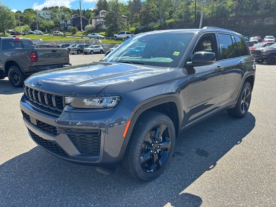 2026 Jeep Grand Cherokee ALTITUDE