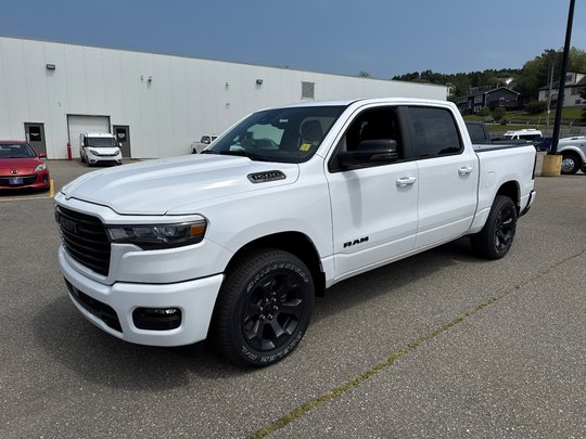 2025 Ram 1500 SPORT