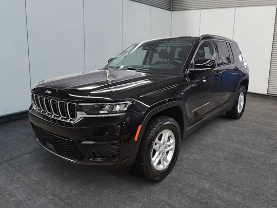 Jeep Grand Cherokee LAREDO // GRAND CHEROKEE // JEEP 2023