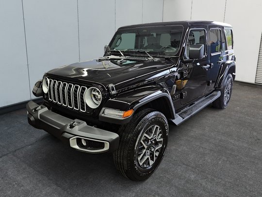 Jeep Wrangler 4-Door SAHARA 2026