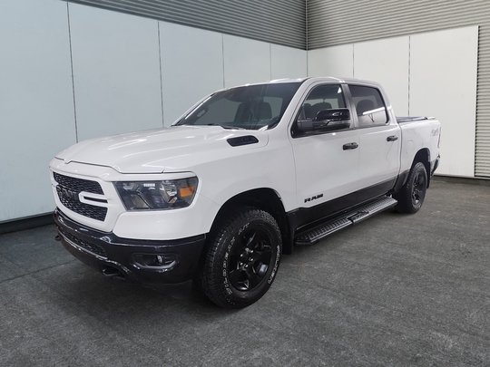 Ram 1500 BIG HORN 4X4 CREW CAB // V8 // BACK COUNTRY 2023