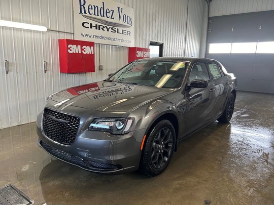 2023 Chrysler 300 TOURING