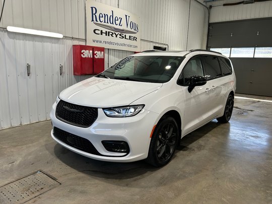 2024 Chrysler Pacifica TOURING-L
