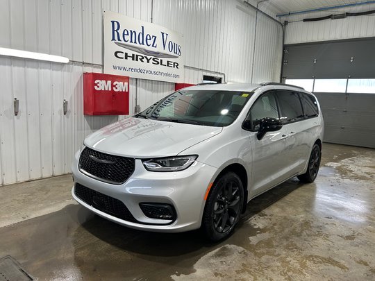 Chrysler Pacifica SELECT AWD 2026