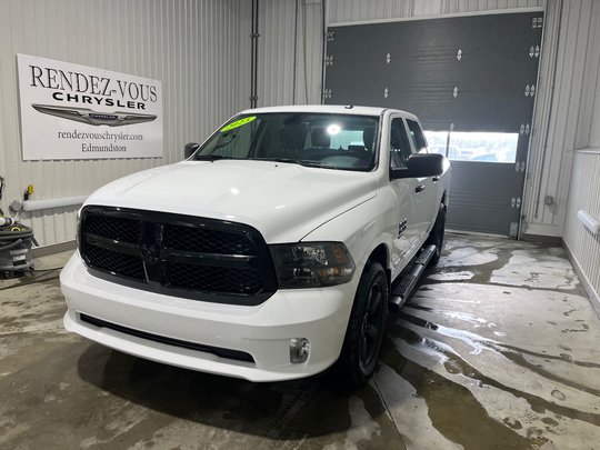 2023 Ram 1500 CLASSIC TRADESMAN Express