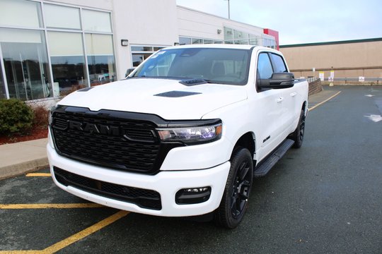 2025 Ram 1500 SPORT