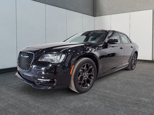 2023 Chrysler 300 300 Touring L