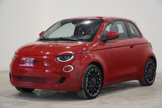 2024 Fiat 500e RED