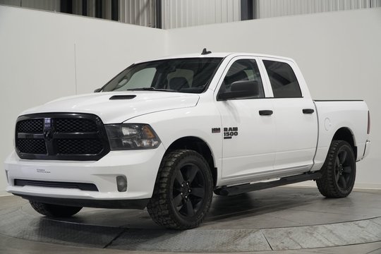 2021 Ram 1500 Classic Express Night 5.7L V8 CREWCAB 4X4