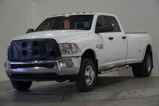 2017 Ram 3500 SLT CREWCAB DIESEL ROUES DOUBLES