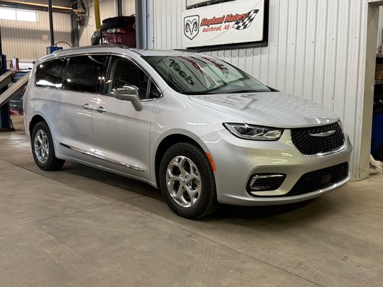 2022 Chrysler Pacifica Limited All Wheel Drive