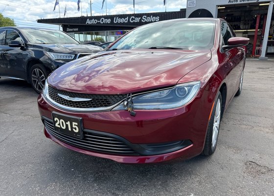 2015 Chrysler 200 LX