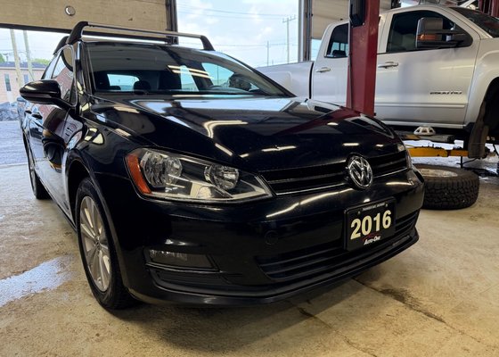 2016 Volkswagen Golf TSI