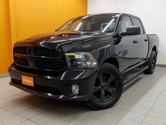 Ram 1500 Classic NIGHT EDITION CREW 4X4 V8 *SIÈGES / VOLANT CHAUFF* 2023