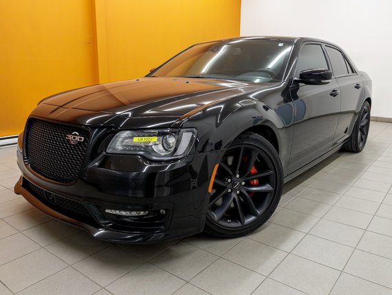 Chrysler 300 C HEMI SRT *TOIT* NAV *BREMBO* SIEGES VENT *KARDON 2023