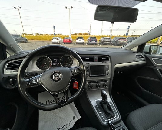 Volkswagen Golf  2016