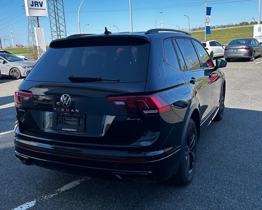 Volkswagen Tiguan Comfortline R-Line Black Edition 2022