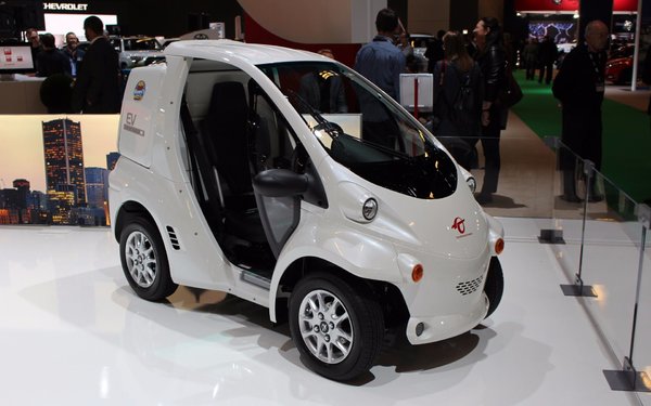 The Toyota COMS, the perfect City commuter!