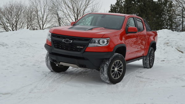 Le Chevrolet Colorado ZR2 est un pickup qui se prend pour un Jeep