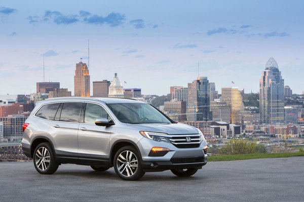 MEILLEUR CHOIX SÉCURITÉ+ de l'IIHS pour le Honda Pilot 2016!