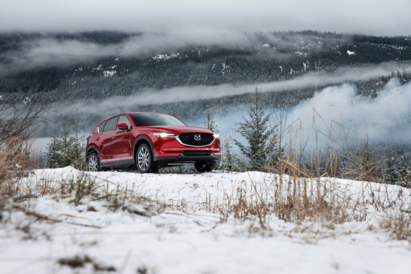 i-ACTIV AWD vs. 4x4: Why Surrey Drivers Need Predictive All-Wheel Drive