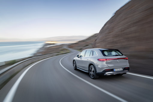 Mercedes-Benz’s Navigation with Electric Intelligence: A Revolutionary Way to Drive