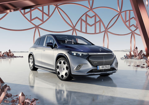 The 10 Most Impressive Features of the New 2024 Mercedes-Maybach EQS SUV