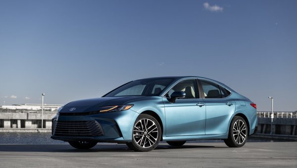 5 Reasons Why the 2025 Toyota Camry is the Perfect Family Sedan